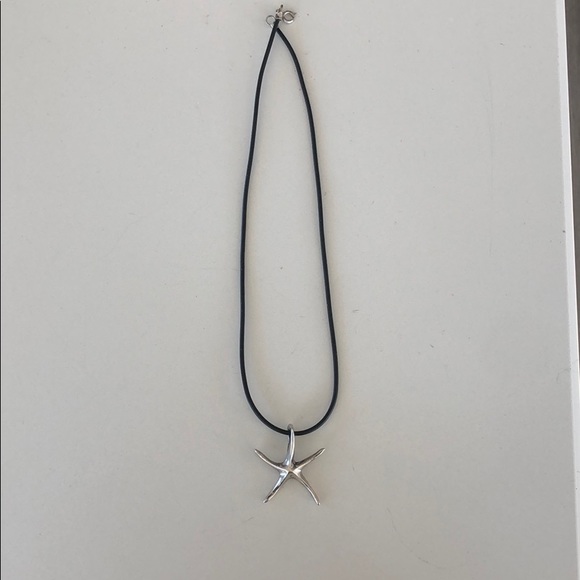 Vintage Jewelry - 925. Silver starfish necklace